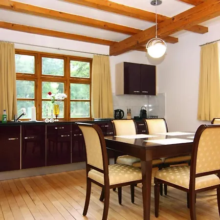 Monika In Im Bernstein Wendorf (Kuhlen-Wendorf)